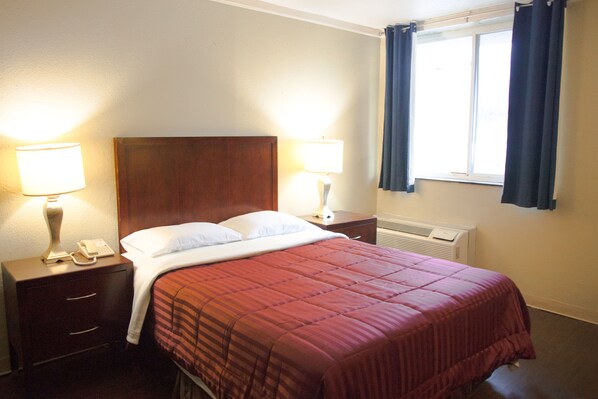 Free WiFi, bed sheets