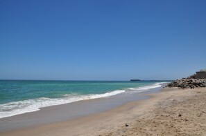 Beach nearby - Beach Hotel Swakopmund (Swakopmund)