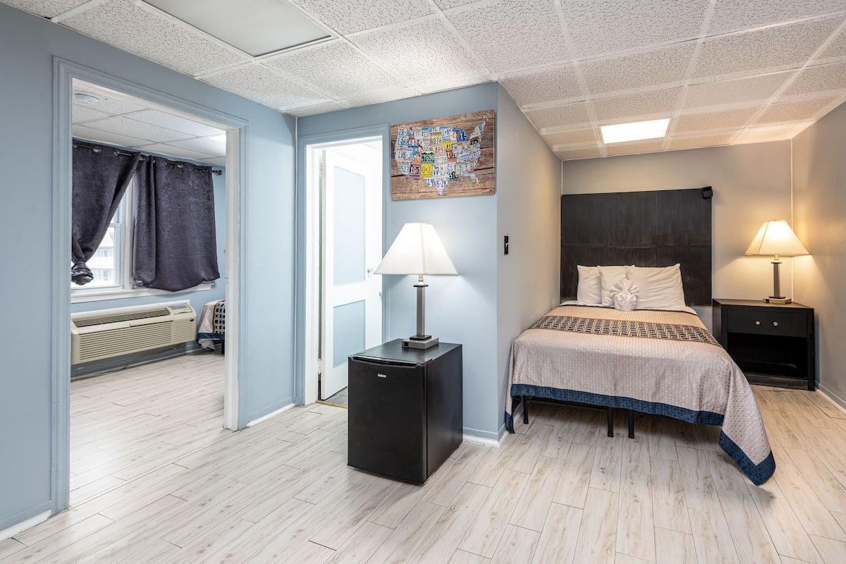 Premium Suite, 2 Bedrooms | Premium bedding, desk, laptop workspace, blackout drapes