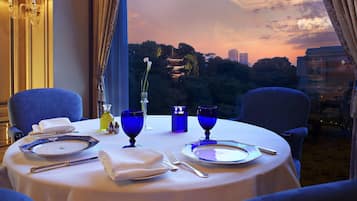 7 restauranter, frokost, lunsj og middag serveres, japanske retter