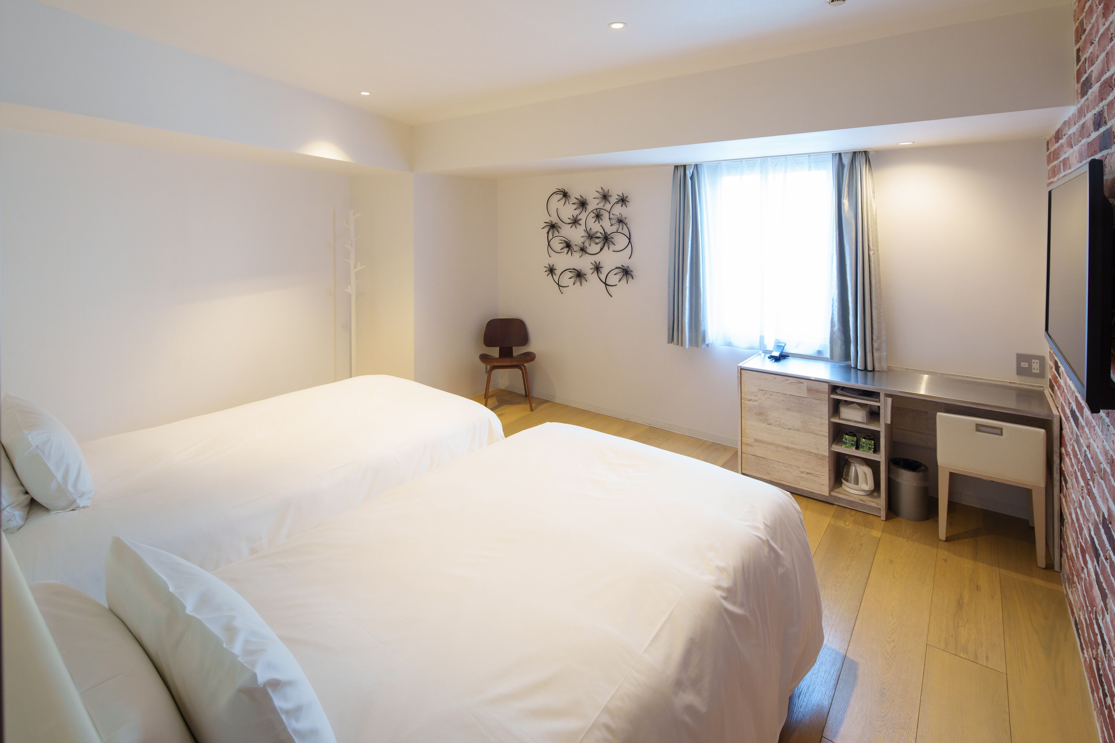 factory modern twin comfort, non-smoking, no extra bed(max 2 adults, child 0-6 years old free) | 1 bedroom, premium bedding, in-room safe, individually furnished