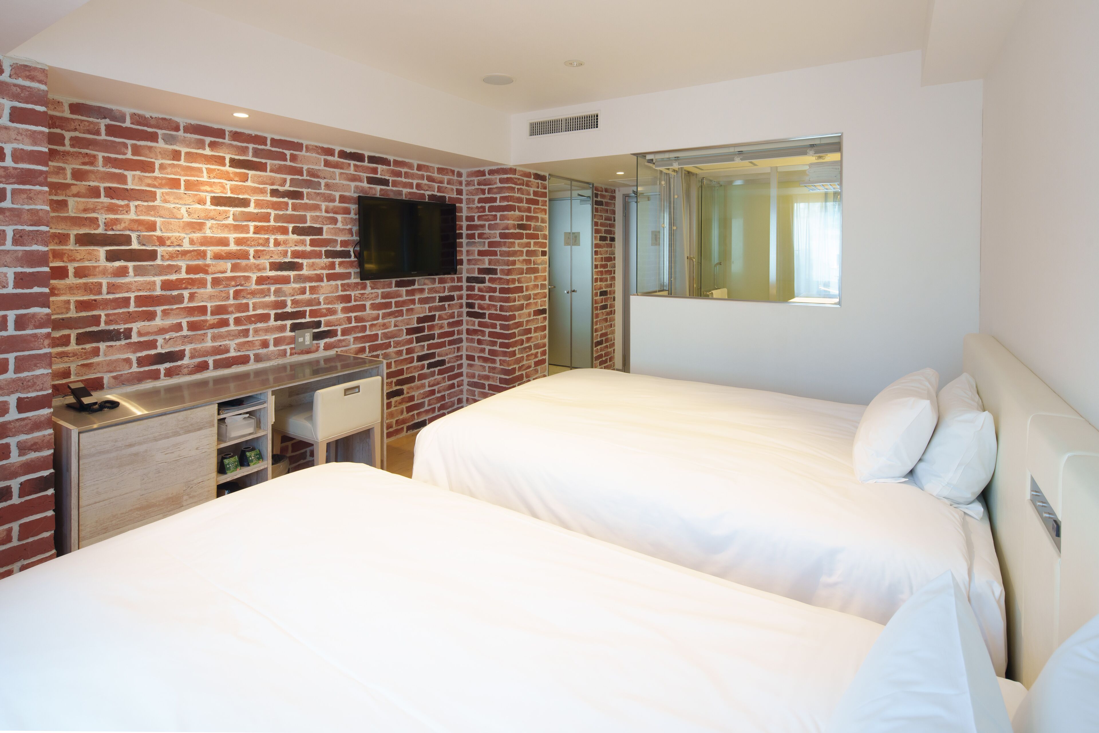 twin (factory modern), non-snoking | 1 bedroom, premium bedding, in-room safe, individually furnished