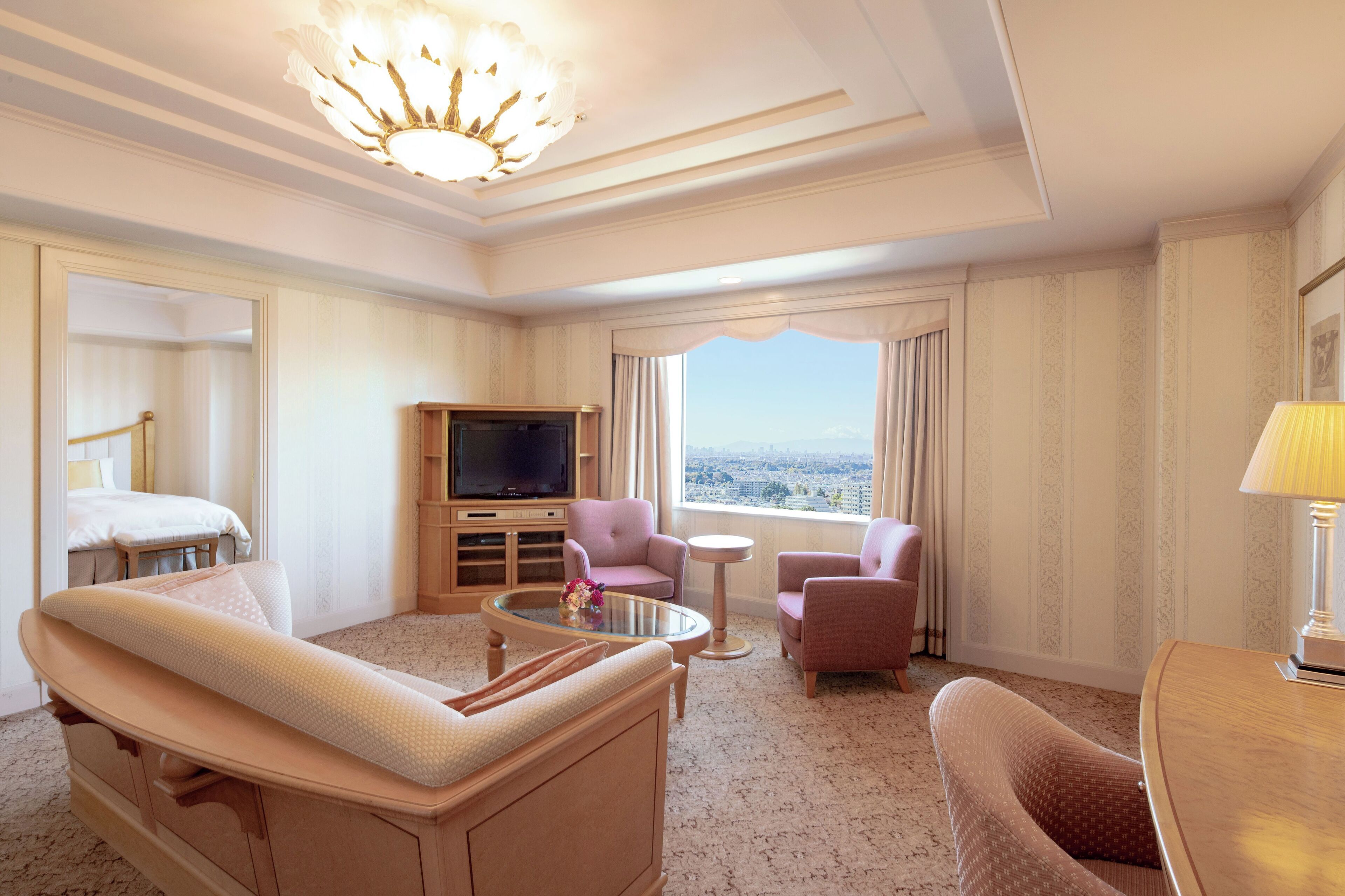 Suite Room, Non Smoking | Desk, blackout curtains, soundproofing, iron/ironing board