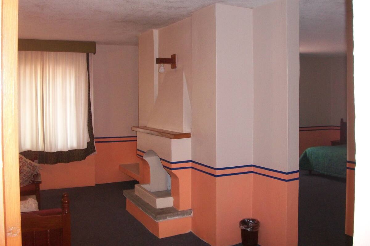 Standard Room, 2 Double Beds | WiFi (free)