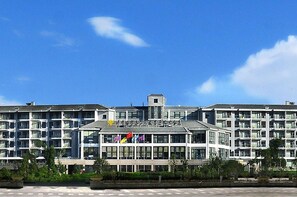 Exterior - International Golf Resort Hotel (Baoshan)