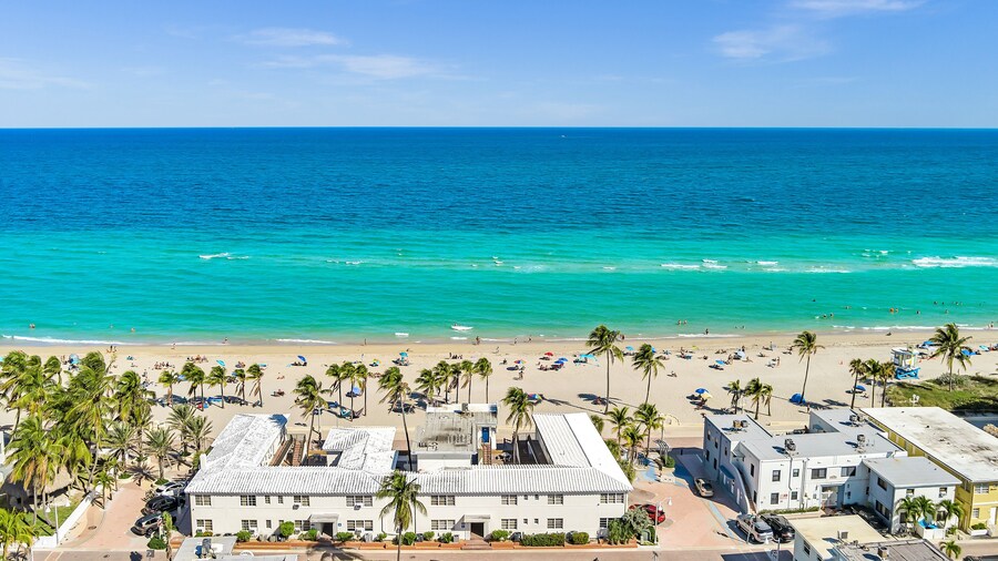 Hollywood Beach Blue Wave