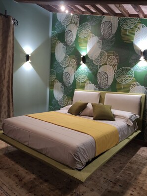 Frette Italian sheets, premium bedding, down duvets, Select Comfort beds - B&B Villa La Nussa (Capolona)