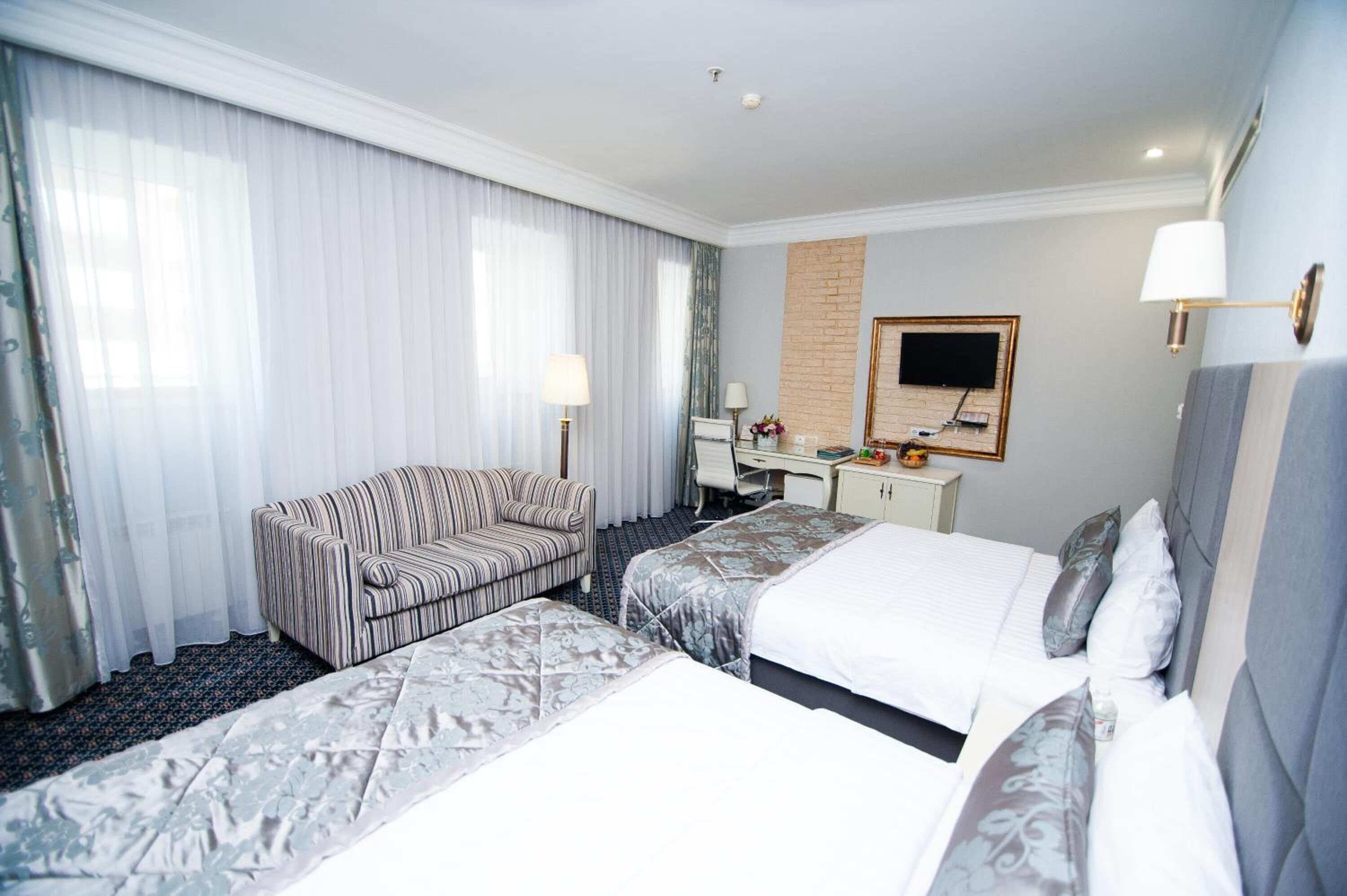 1 bedroom, minibar, in-room safe, desk