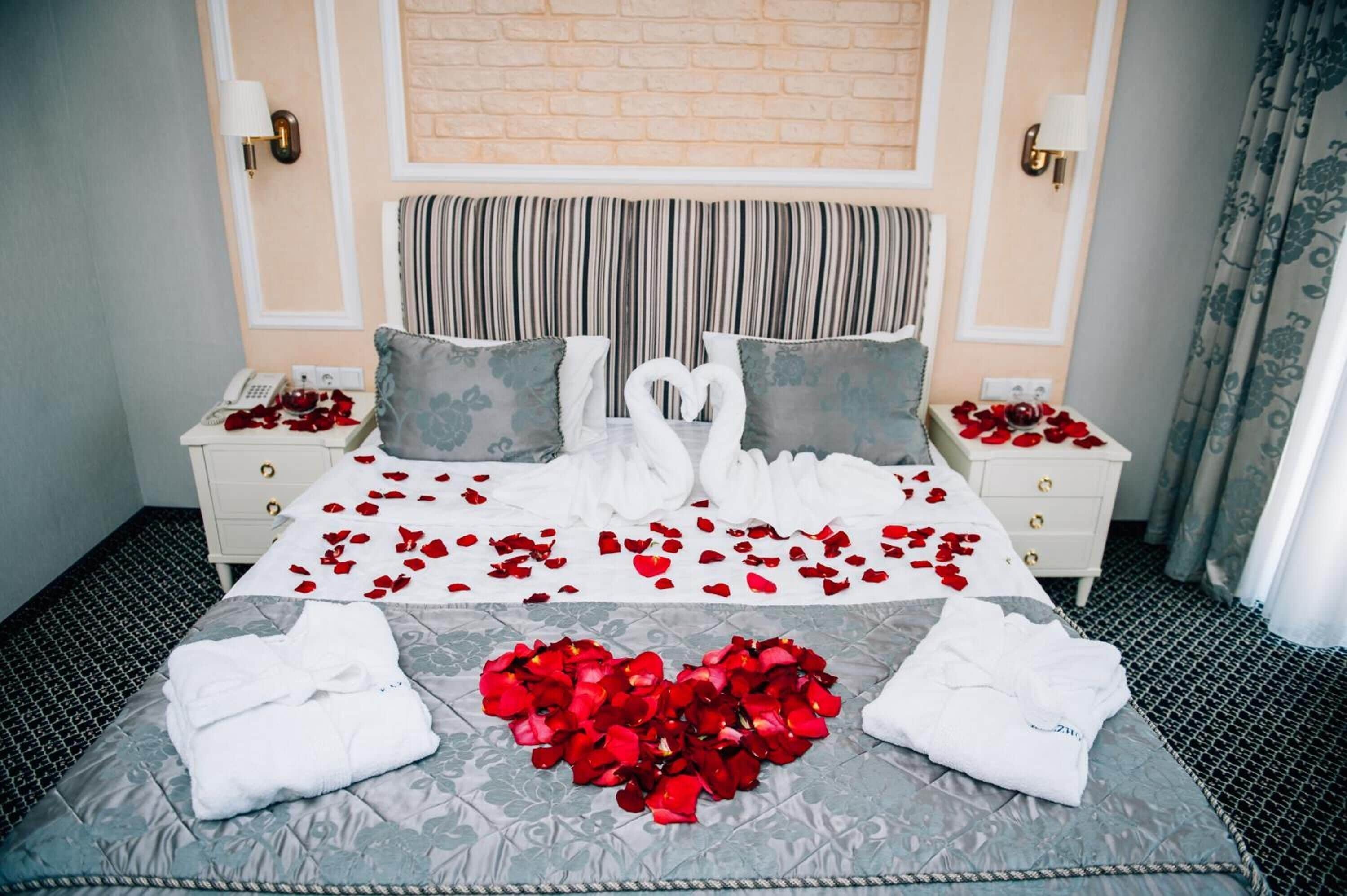 Minibar, in-room safe, desk, blackout drapes