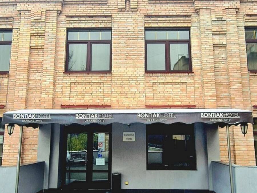 Pintu masuk hartanah