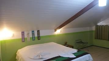 Standard Room | Minibar, in-room safe, desk, rollaway beds