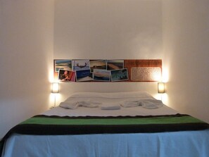 Minibar, caja fuerte, escritorio y camas supletorias