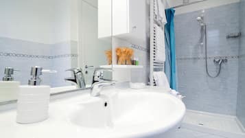 Appartement Deluxe, vue lac (Salita Genazzini n. 4) | Salle de bain