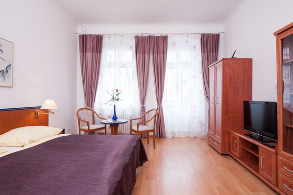 Iron/ironing board, cots/infant beds, rollaway beds, WiFi - Zimmervermietung Härtig (Berlin)