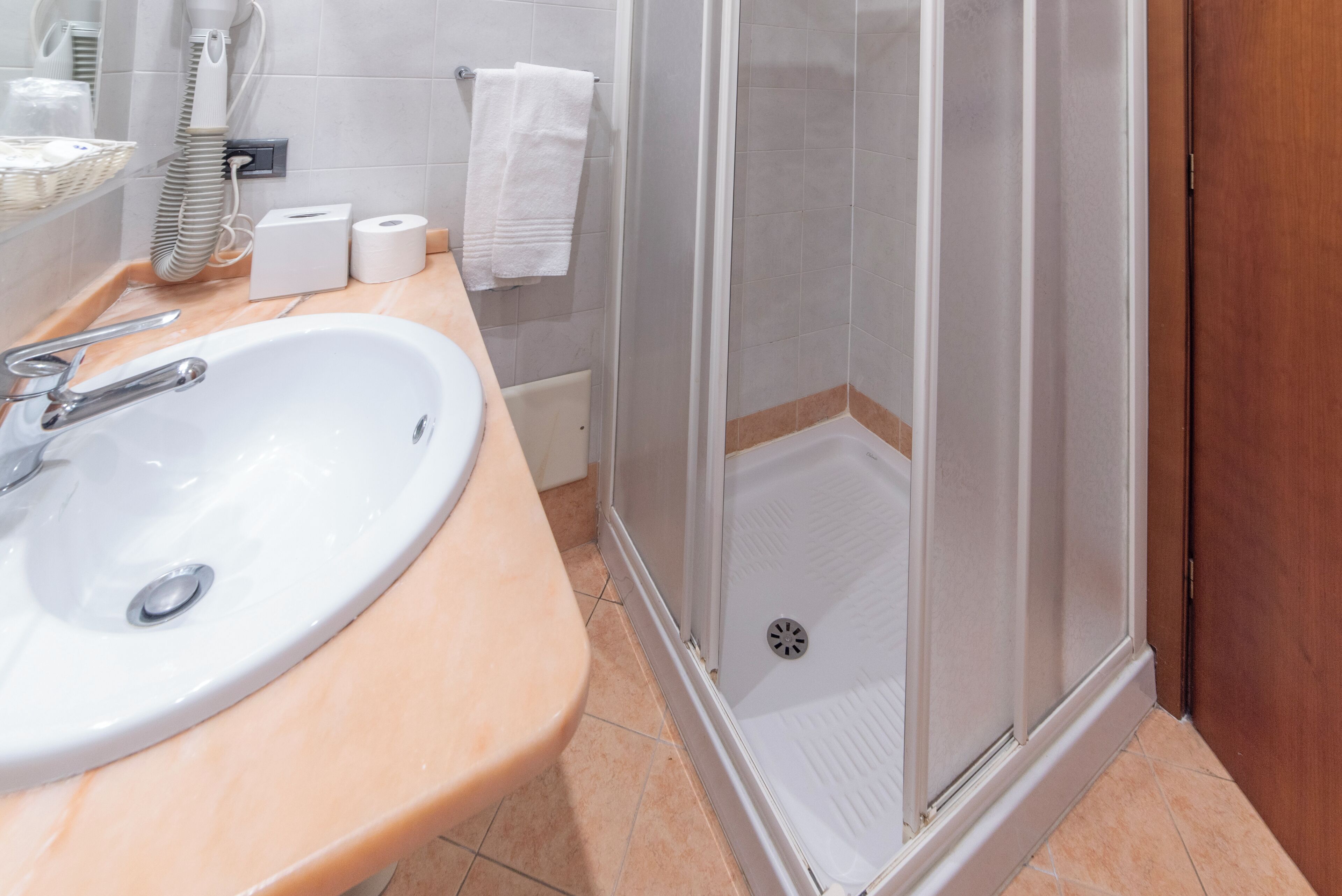 single room | bathroom | rainfall showerhead, free toiletries, hair dryer, bidet