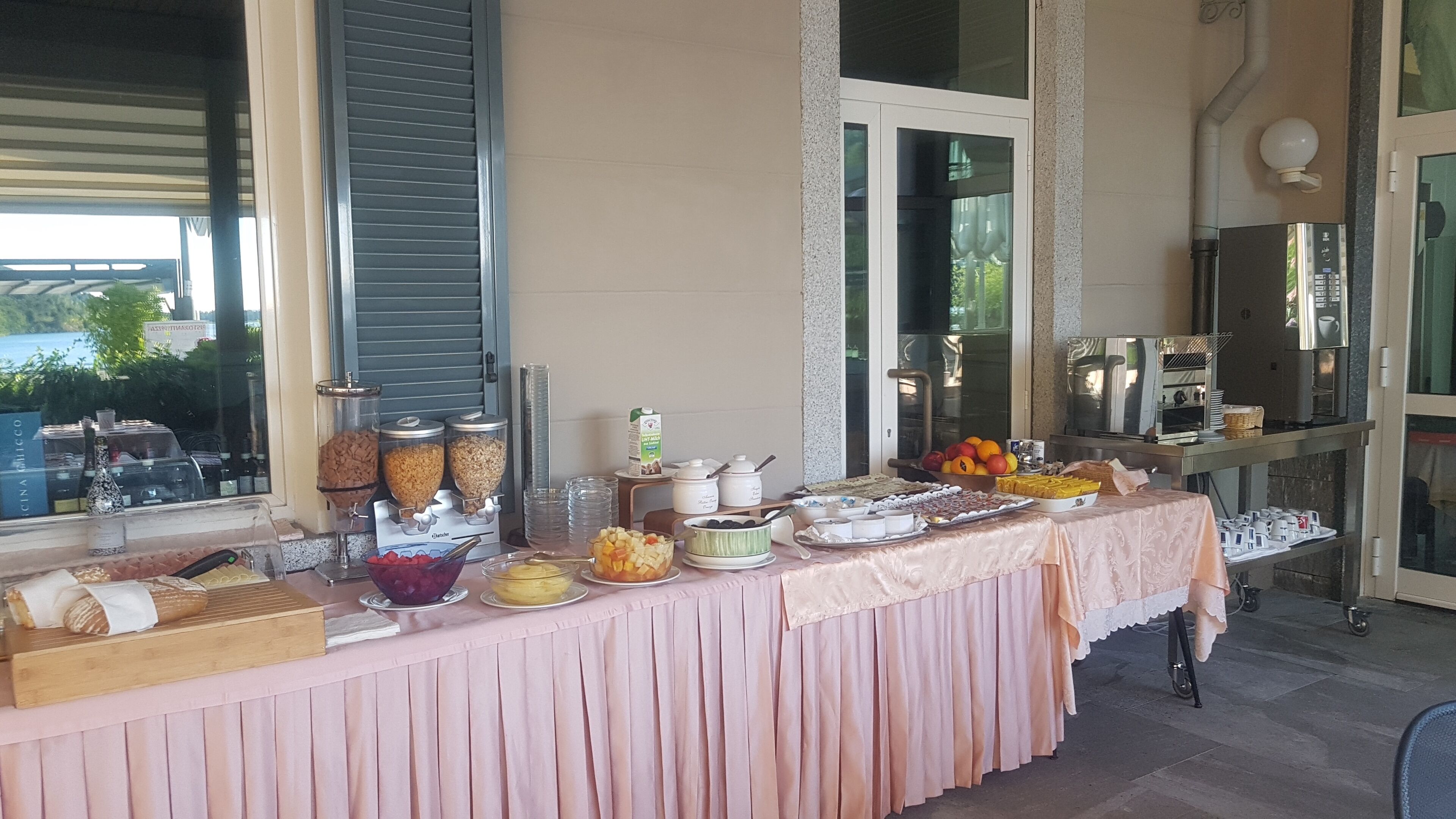daily buffet breakfast (eur 10 per person)