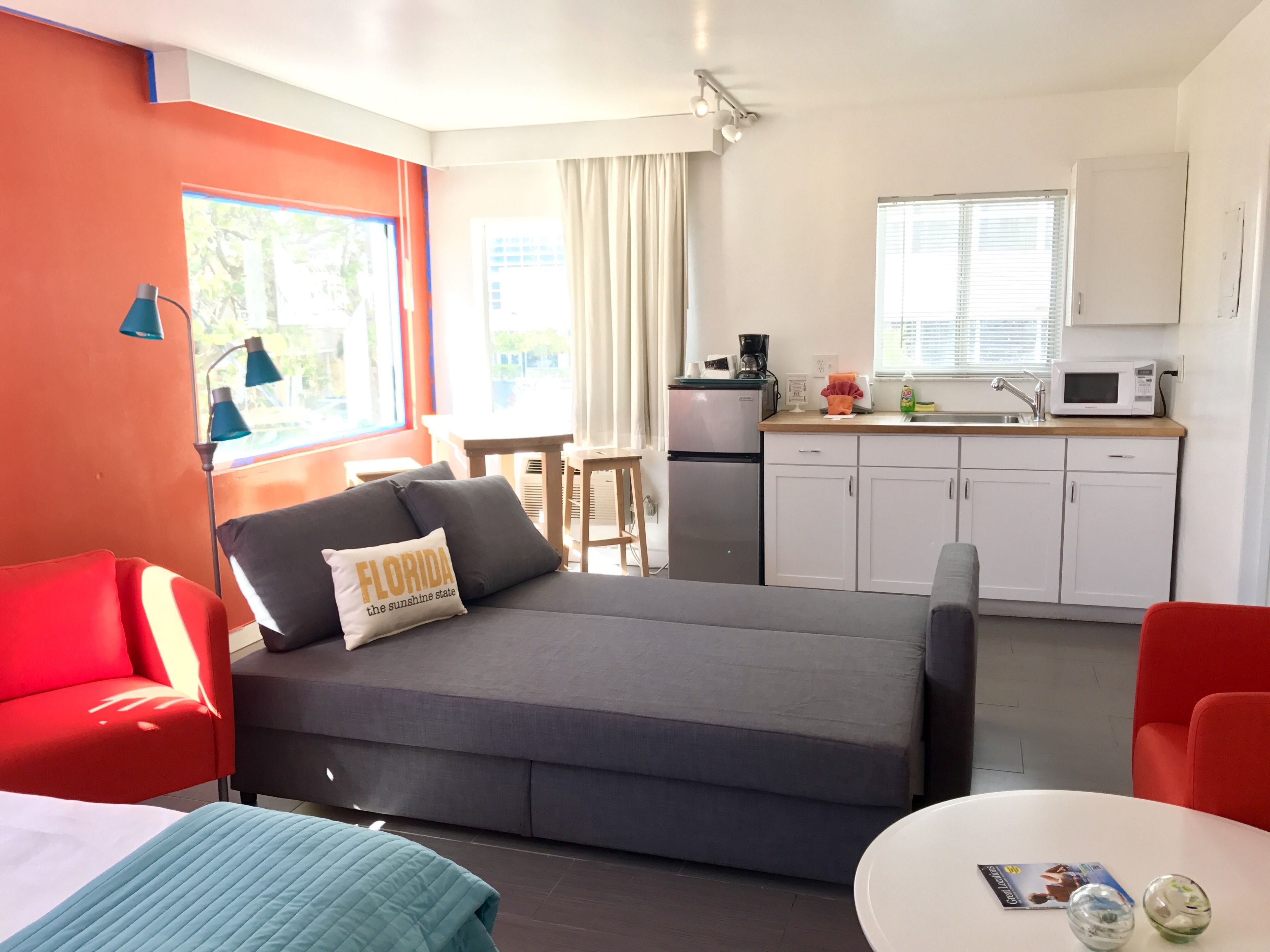 executive room, 1 king bed with sofa bed, kitchenette (minimum check-in age is 25) | 1 bedroom, in-room safe, desk, free cots/infant beds