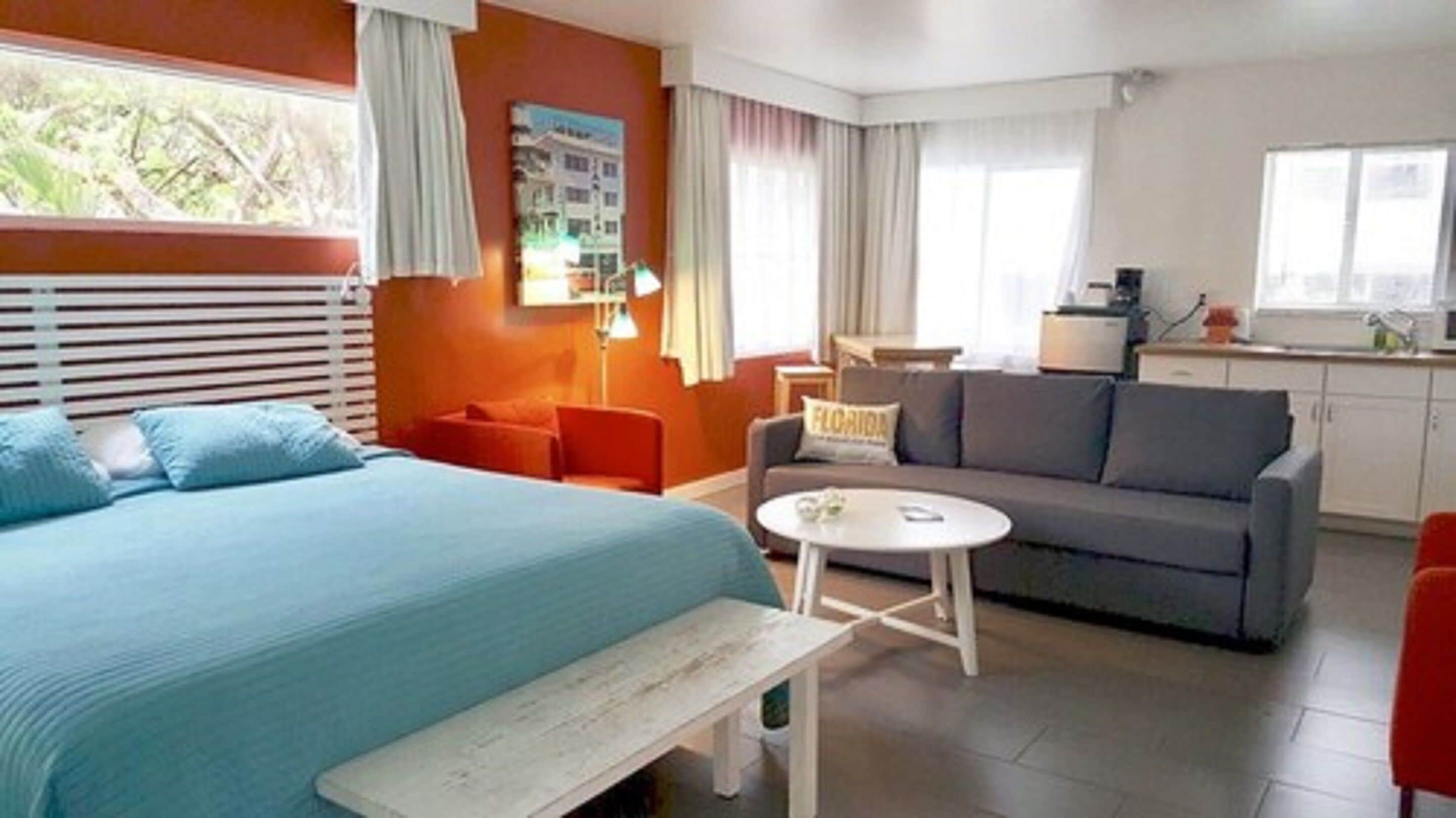 executive room, 1 king bed with sofa bed, kitchenette (minimum check-in age is 25) | 1 bedroom, in-room safe, desk, free cots/infant beds