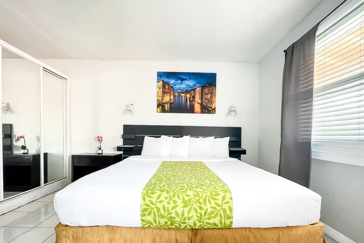 1 bedroom, hypo-allergenic bedding, in-room safe, iron/ironing board