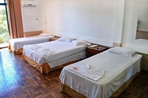 Standard Quadruple Room | Blackout curtains, free WiFi - Hotel Faguile (Foz do Iguaçu)