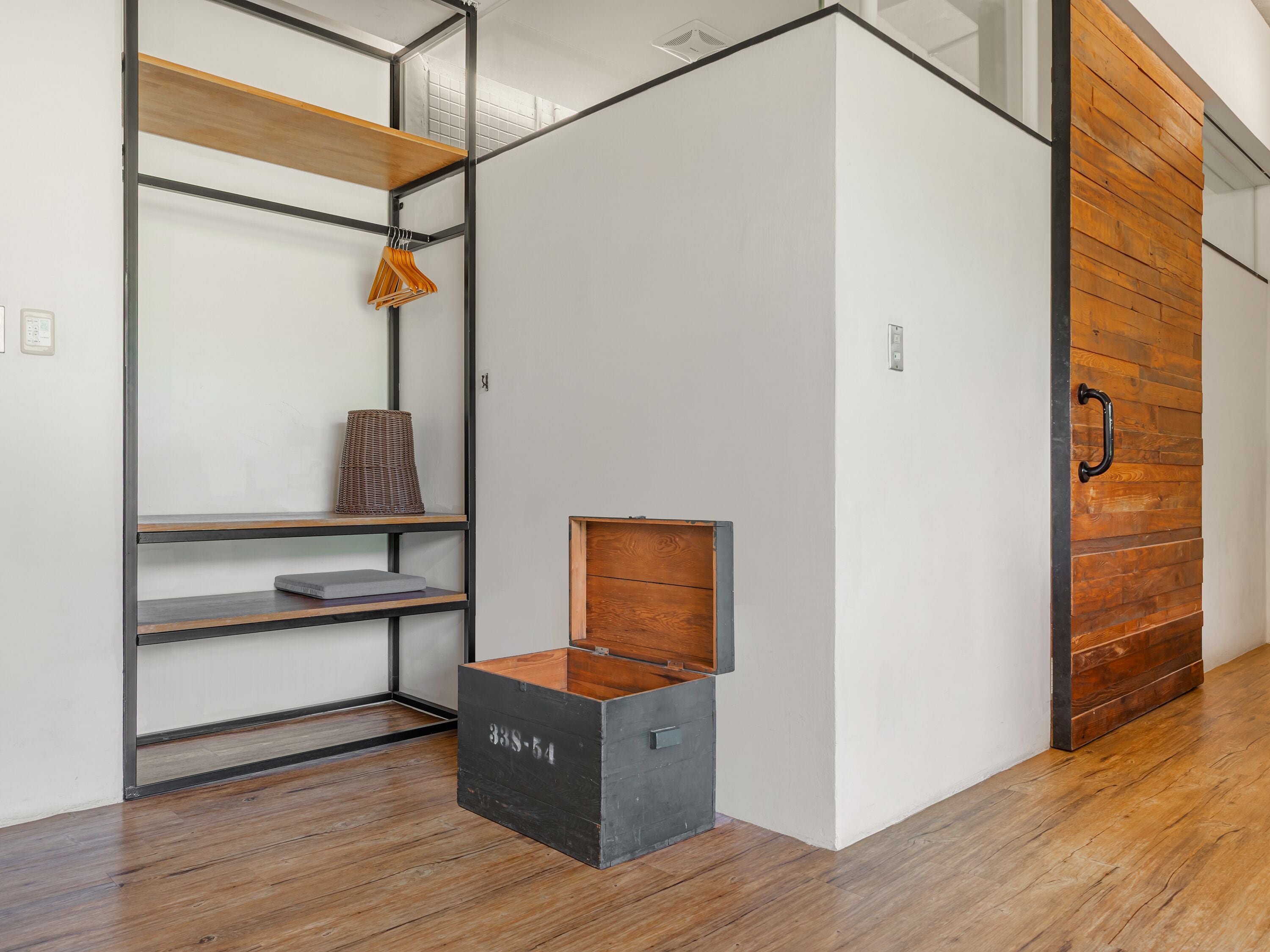 Deluxe Double Room, Mountain View | Down comforters, desk, blackout drapes, soundproofing