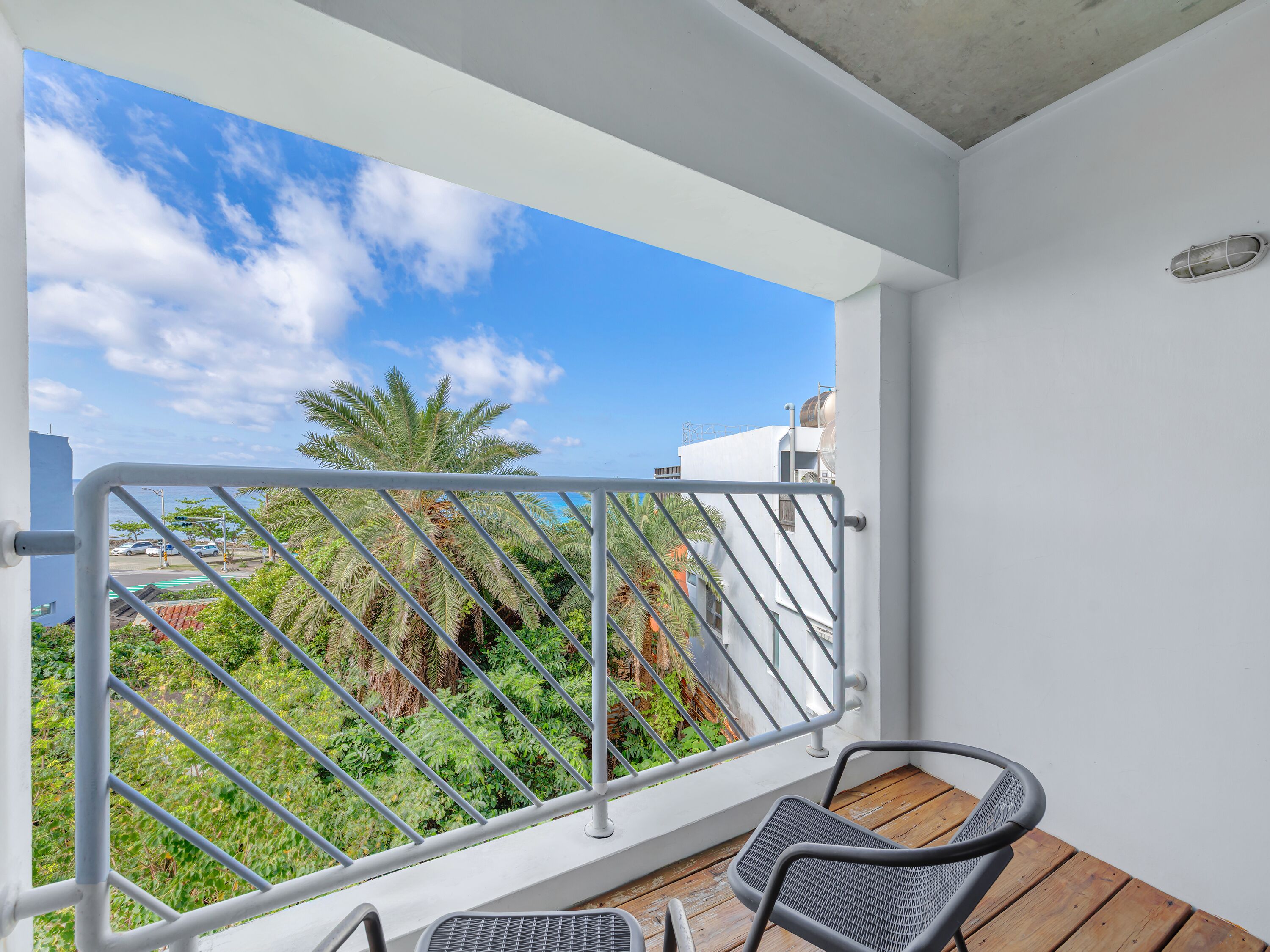Deluxe Double Suite | Balcony
