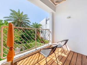 Superior Room, Mountain View | Balcony - El Puerto Hotel (Hengchun)