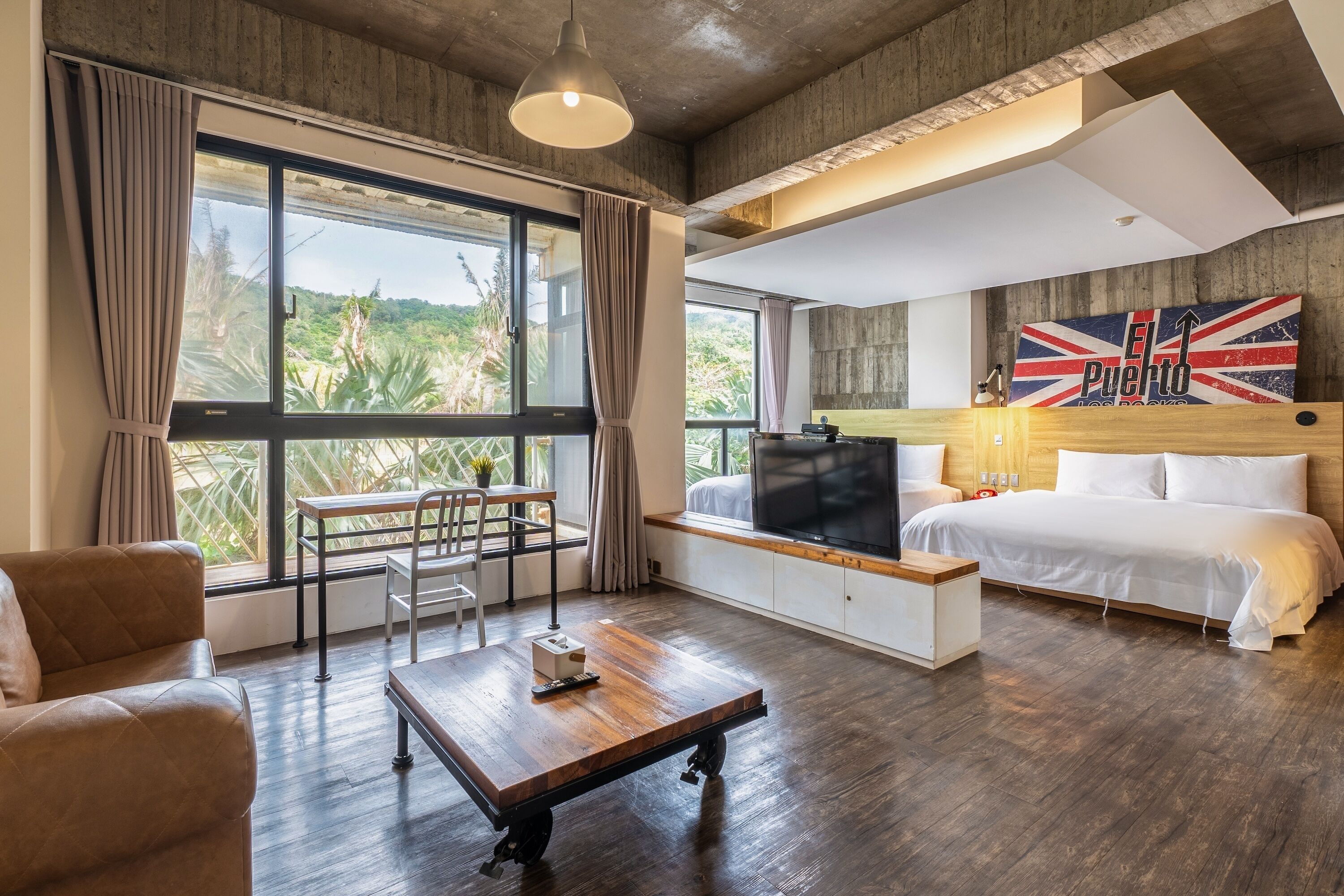 joyful family with mountain view | 1 bedroom, down duvets, desk, blackout curtains