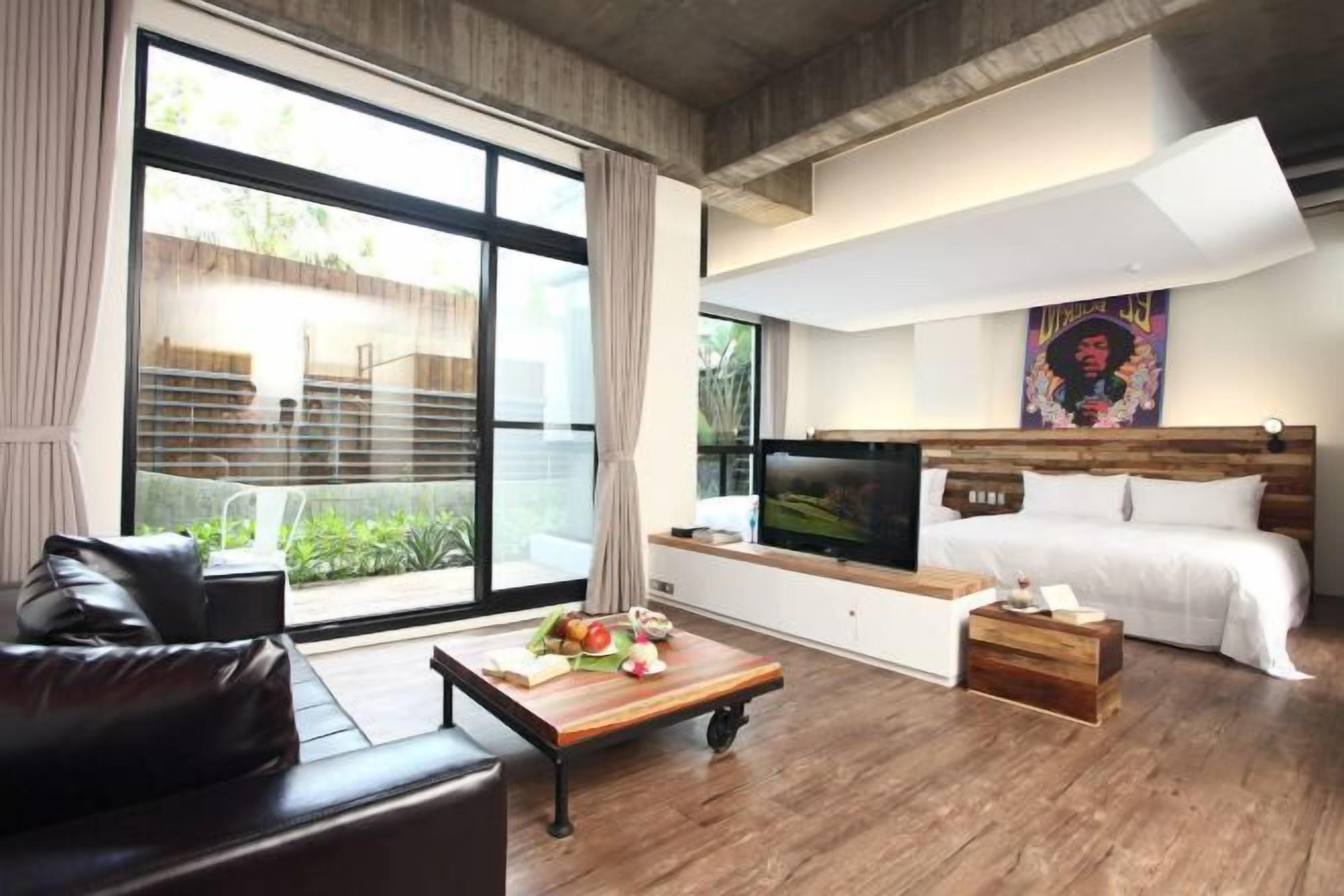 羽絨被、書桌、遮光窗簾/窗簾、隔音