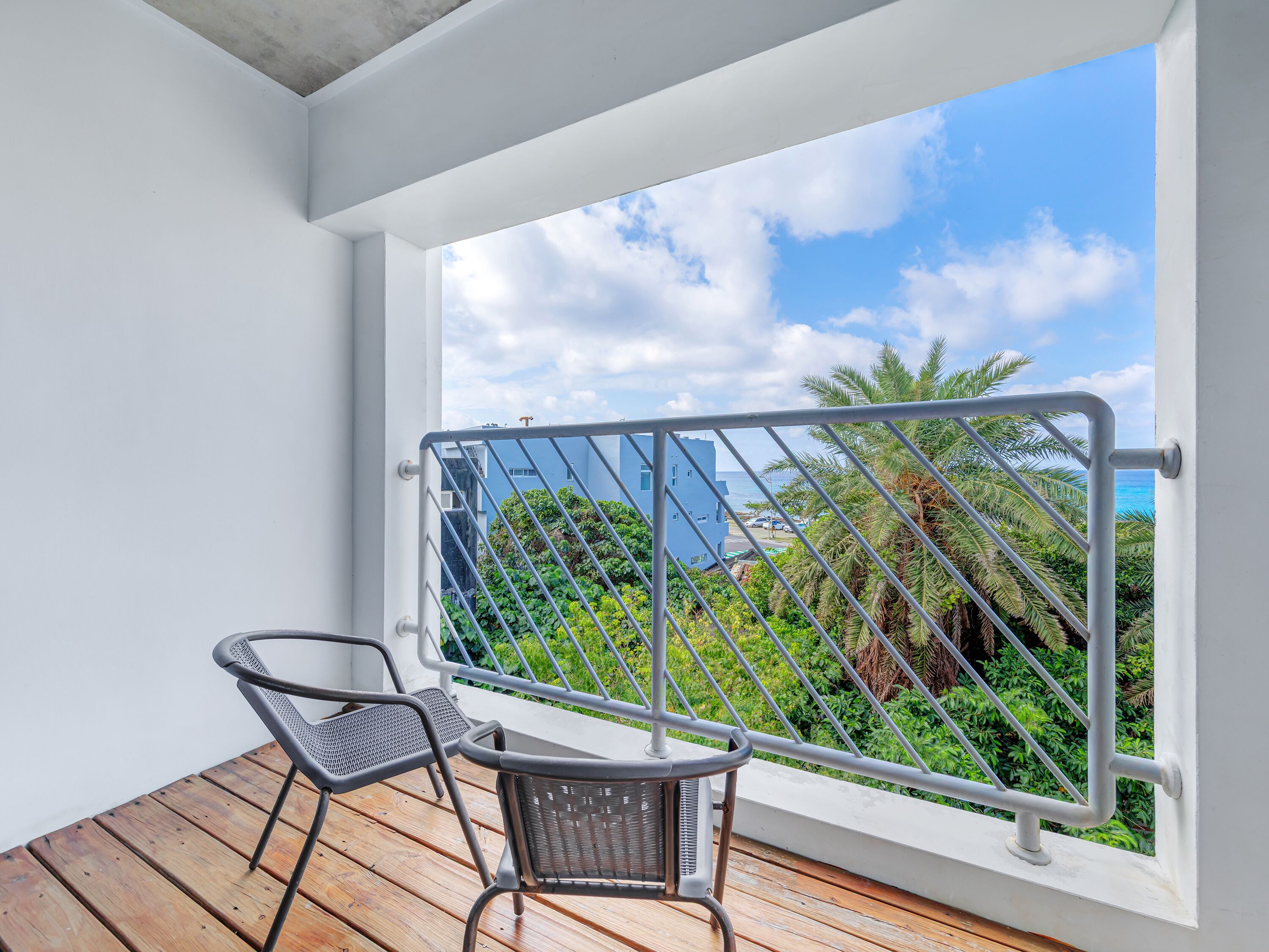 Deluxe Double Suite | Balcony