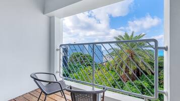 Deluxe Double Suite | Balcony