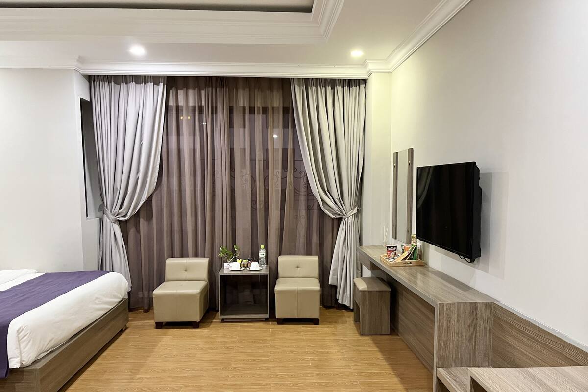 Minibar, in-room safe, desk, blackout curtains