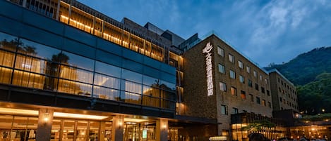 Front of property - evening/night