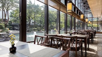 Coffee shop