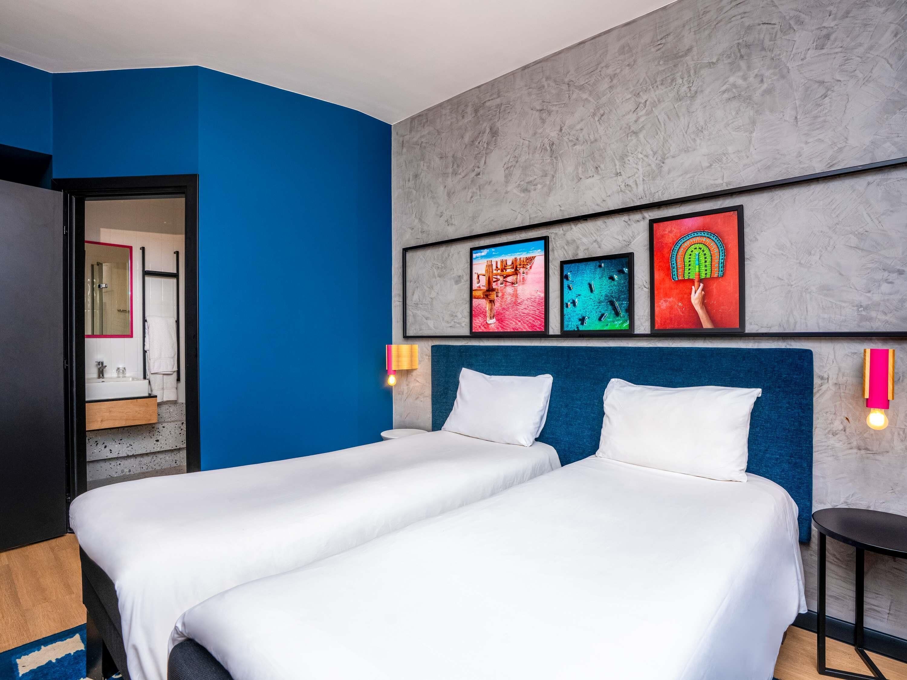 Standard Room, 2 Twin Beds | Premium bedding, in-room safe, desk, soundproofing