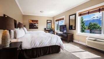 Premium bedding, pillowtop beds, in-room safe, individually decorated