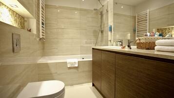 Free toiletries, hair dryer