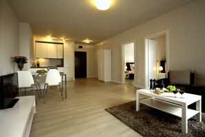 LCD TV - Platinum Apartments (Warsaw)