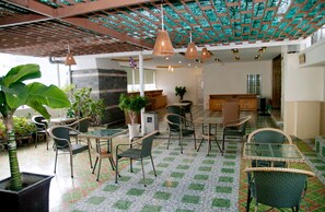 Lobby sitting area - Victorian Nha Trang Hotel (Nha Trang)