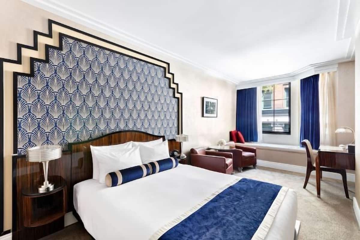 Premium bedding, minibar, in-room safe, desk