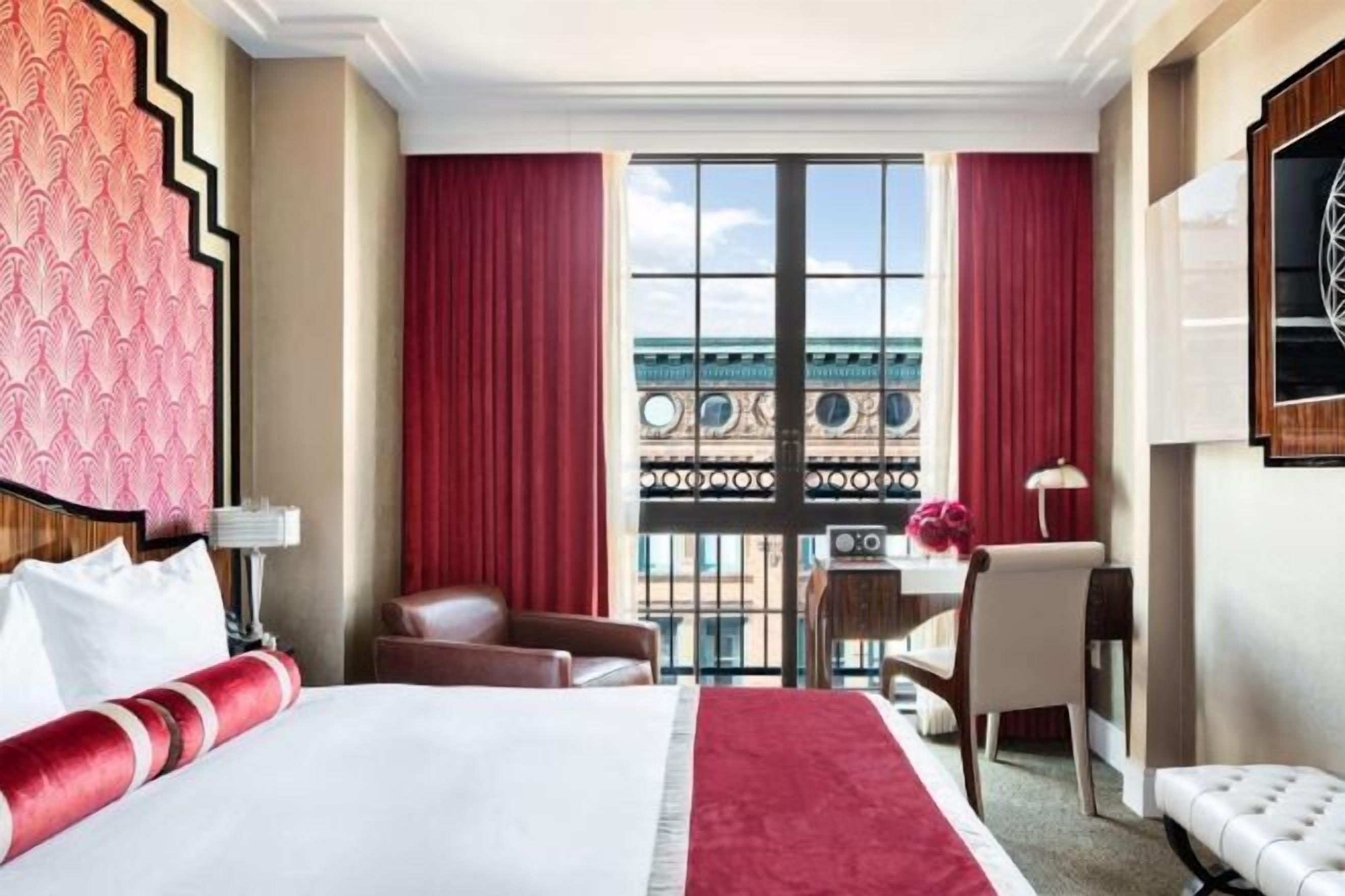 Premium bedding, minibar, in-room safe, desk