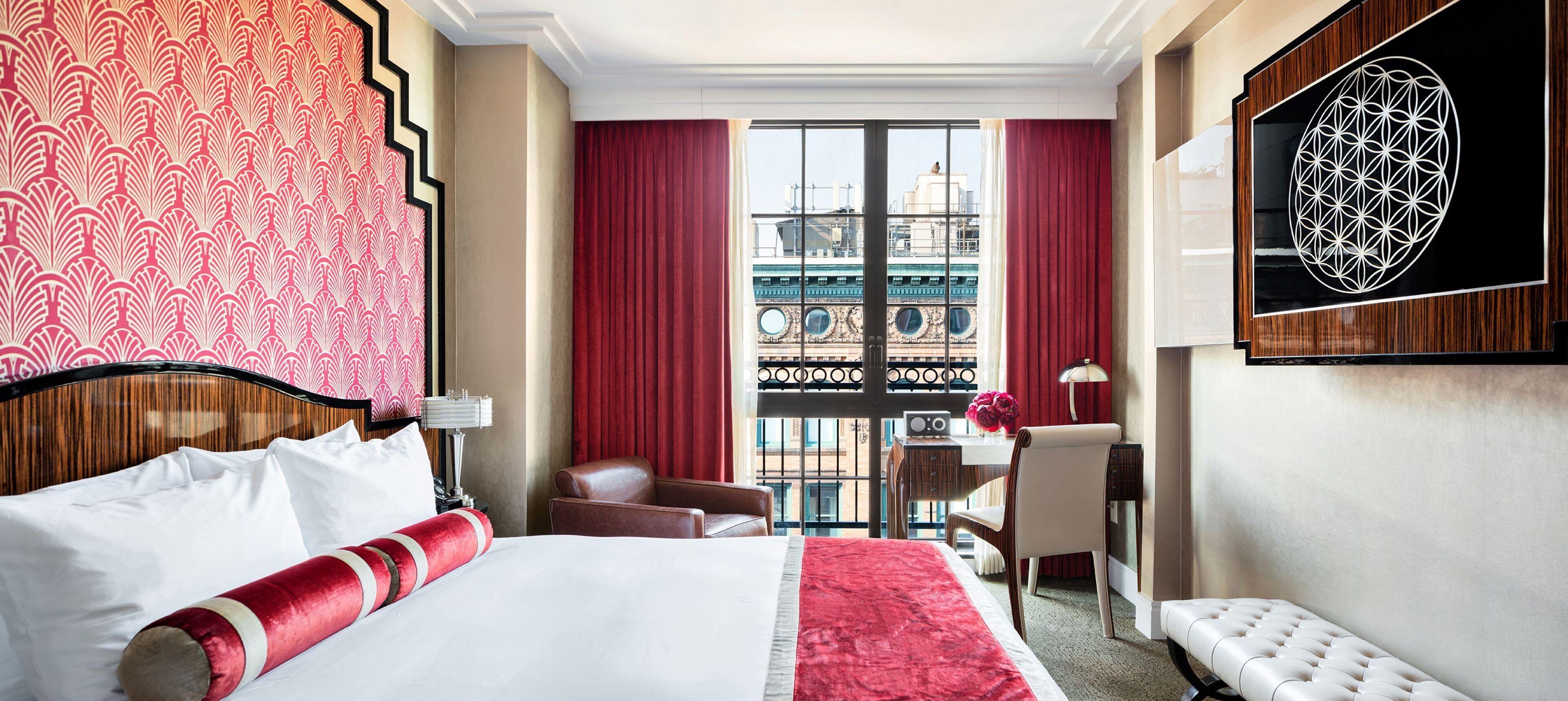 Literie de qualité, minibar, coffre-fort, bureau