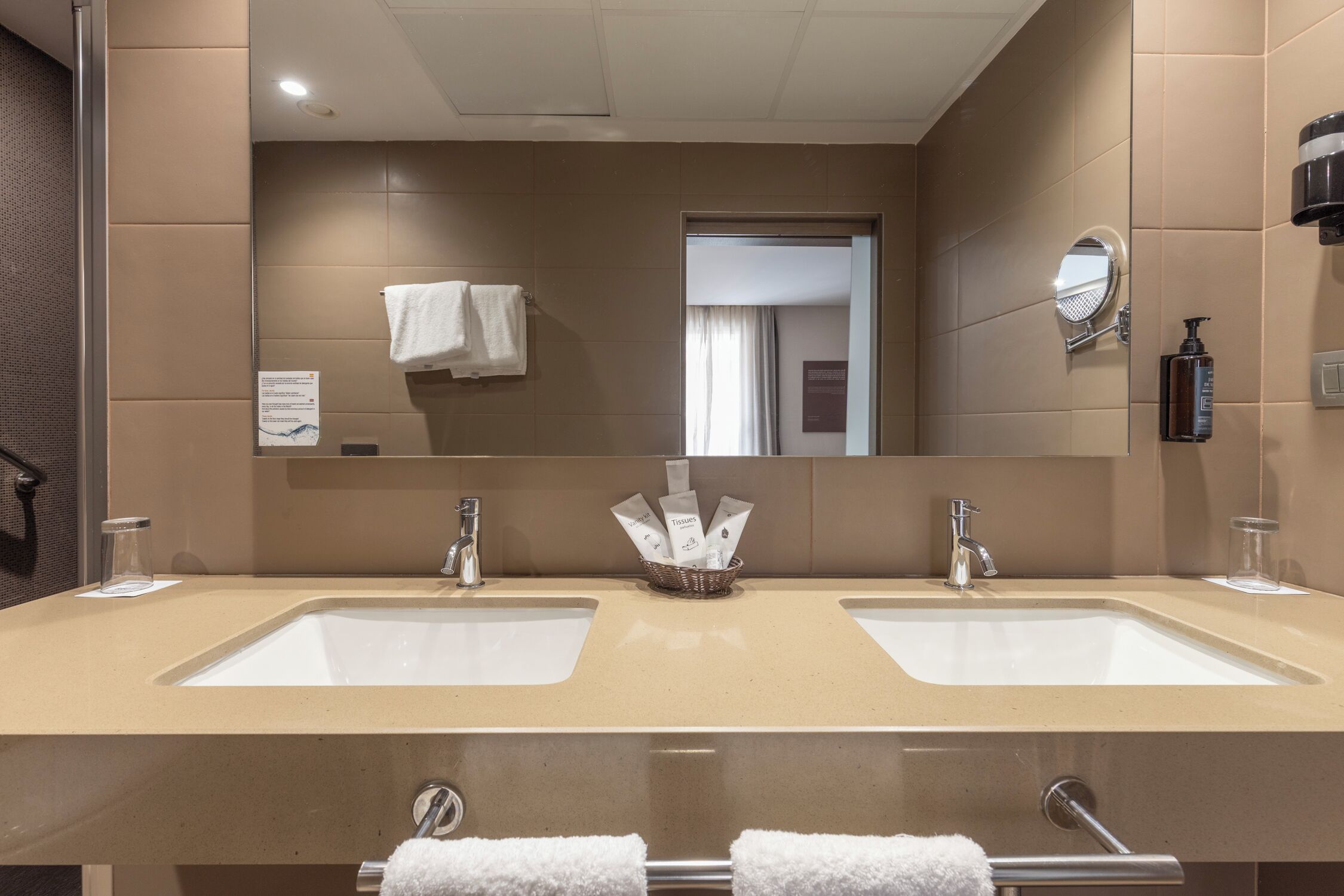 premium bedding, tempur-pedic beds, in-room safe, desk