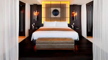 Minibar, in-room safe, desk, laptop workspace