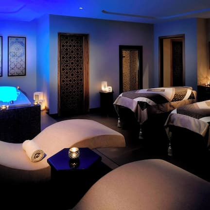 Couples treatment rooms, sauna, hot tub, steam room, body treatments