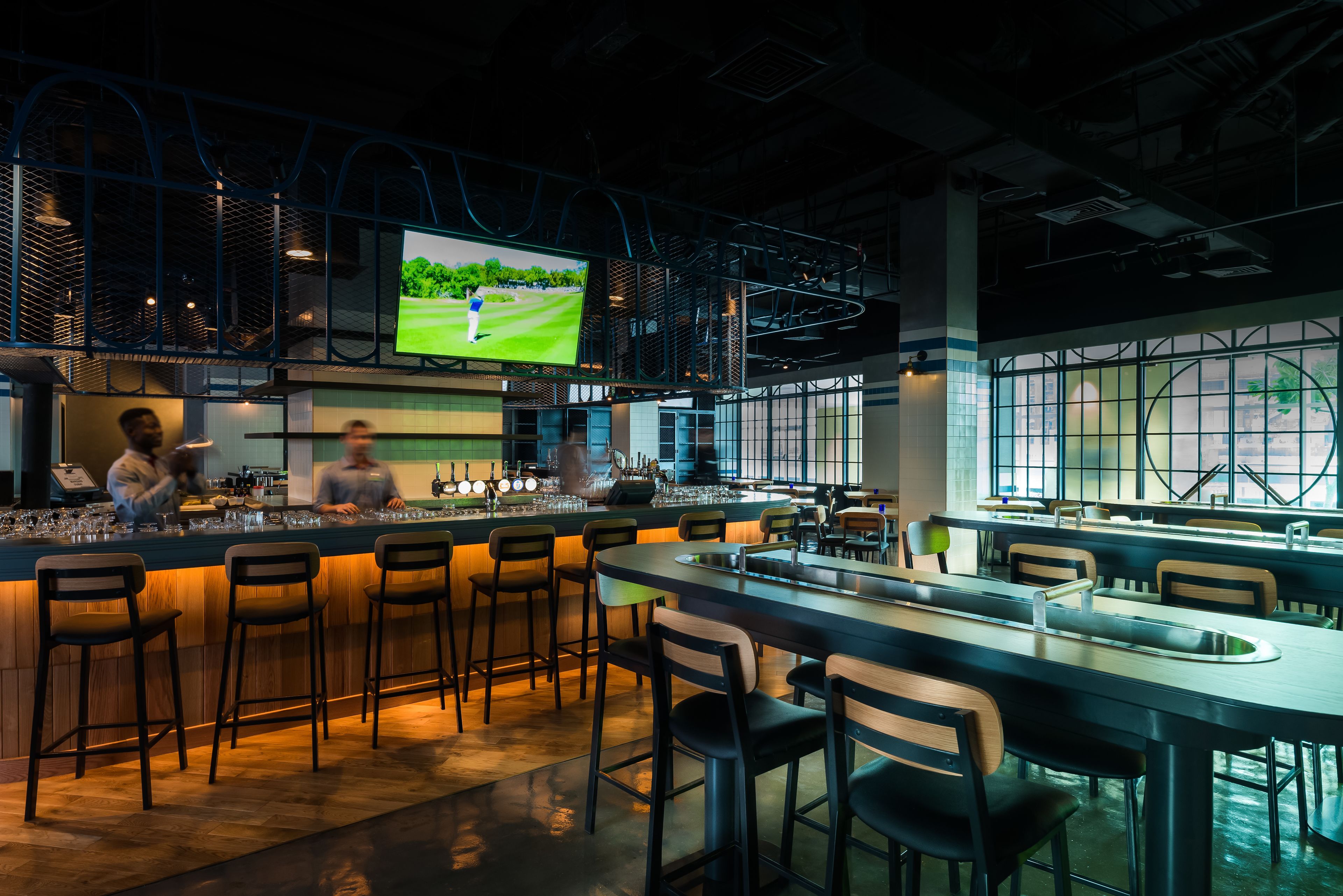 5 bars/lounges, poolside bar