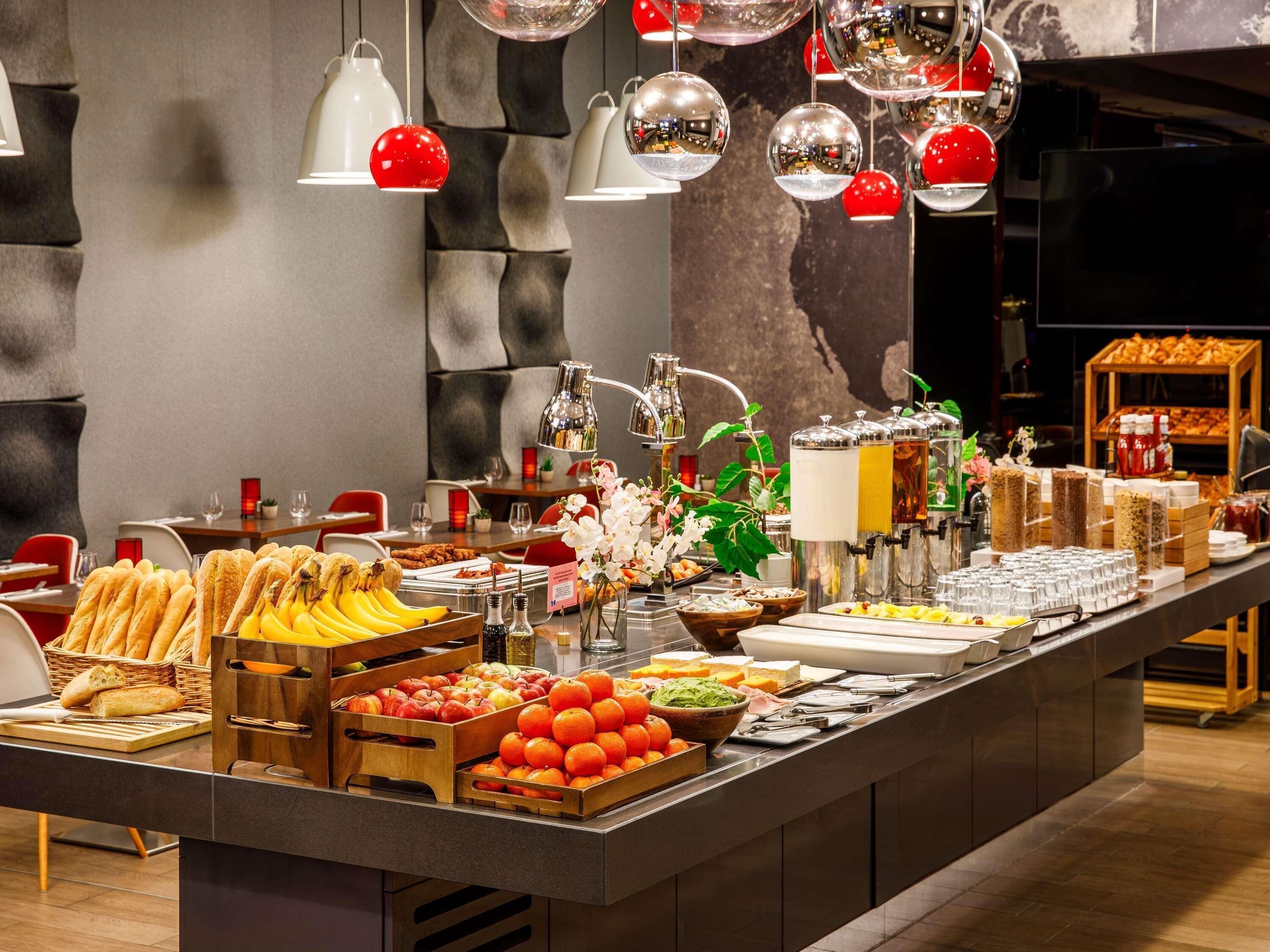 Se ofrece un desayuno bufé todos los días (por un coste adicional)