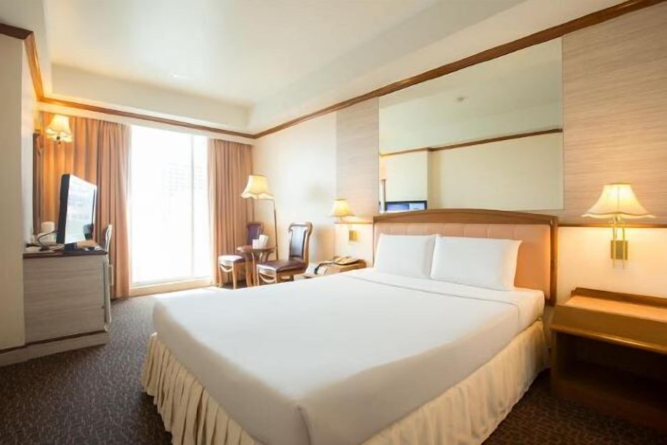 Minibar, in-room safe, desk, blackout curtains