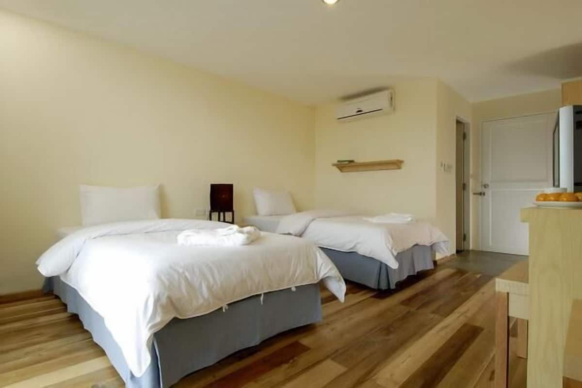 In-room safe, free WiFi