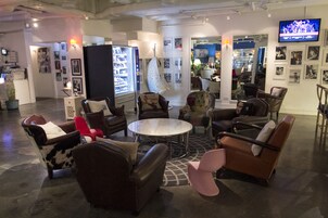 Sala de estar en el lobby